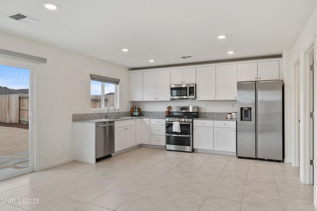 636 Coyote Blf Court, Reno, NV 89506