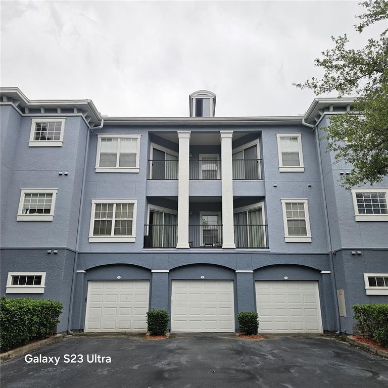 3561 CONROY ROAD 220, Orlando, FL 32839