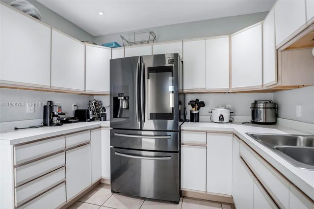 14860 Buchanan St, Miami, FL 33176