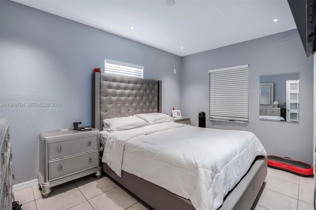 14860 Buchanan St, Miami, FL 33176