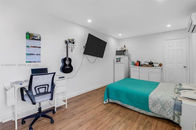 14860 Buchanan St, Miami, FL 33176