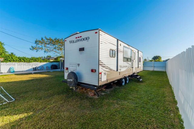 14860 Buchanan St, Miami, FL 33176