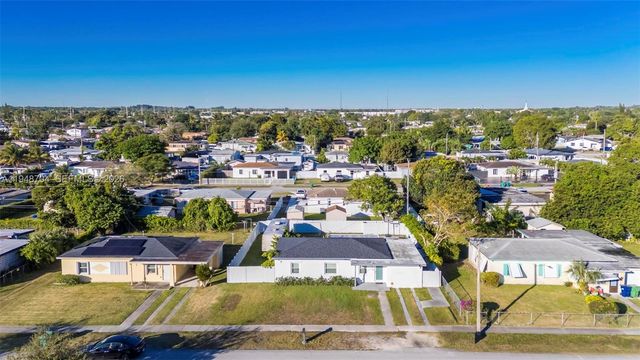 14860 Buchanan St, Miami, FL 33176