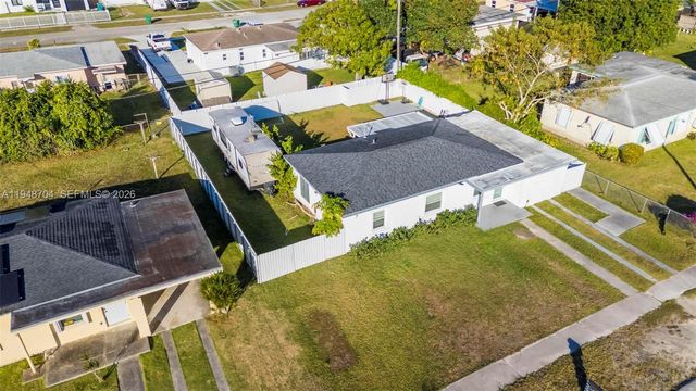 14860 Buchanan St, Miami, FL 33176
