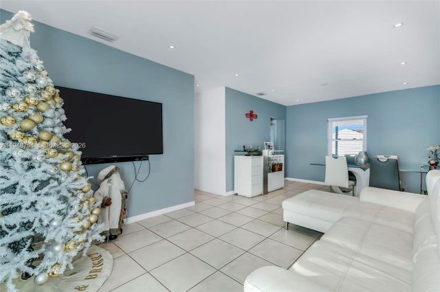 14860 Buchanan St, Miami, FL 33176