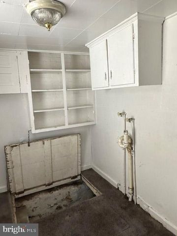 2011 CASTOR AVE, Philadelphia, PA 19134