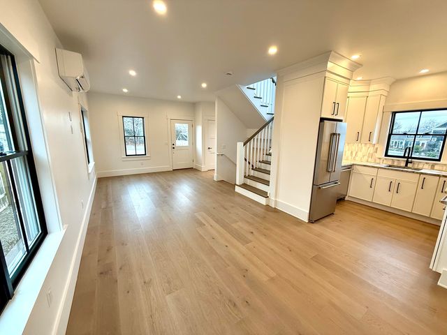 29 Cemetery Road 1, Provincetown, MA 02657