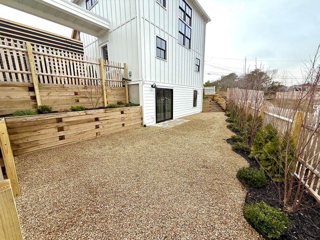 29 Cemetery Road 1, Provincetown, MA 02657