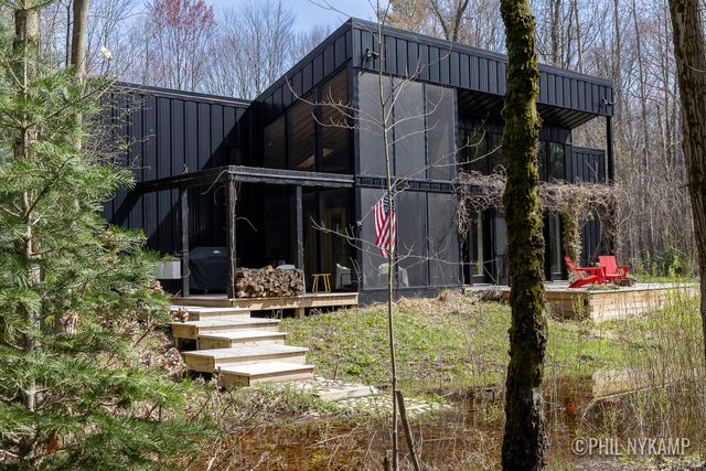 5479 Liland Trace, Fennville, MI 49408