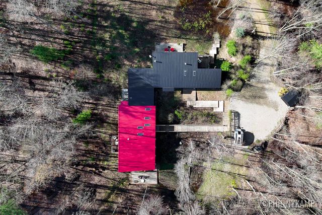 5479 Liland Trace, Fennville, MI 49408