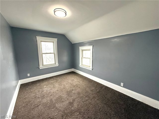 12005 Farringdon Avenue, Cleveland, OH 44105