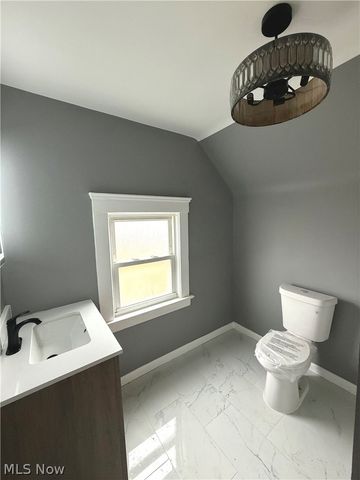 12005 Farringdon Avenue, Cleveland, OH 44105