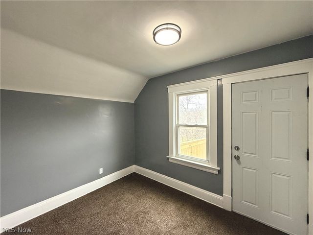 12005 Farringdon Avenue, Cleveland, OH 44105