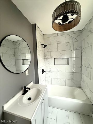 12005 Farringdon Avenue, Cleveland, OH 44105