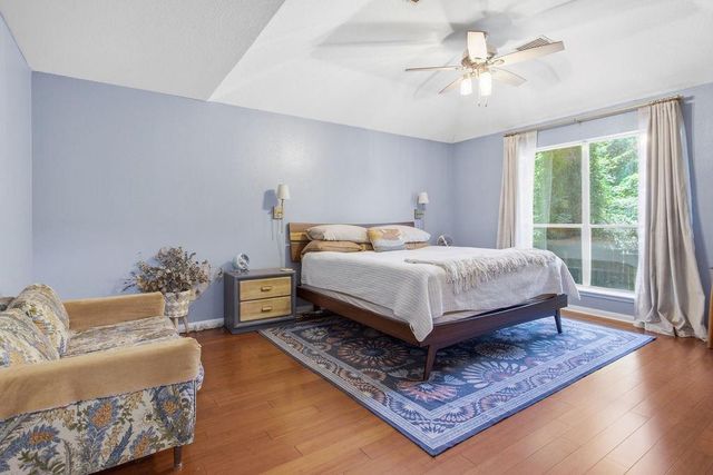 6 Wind Poppy Court, The Woodlands, TX 77381