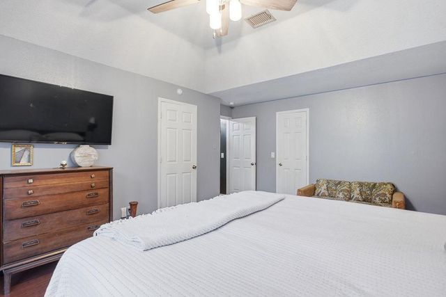 6 Wind Poppy Court, The Woodlands, TX 77381