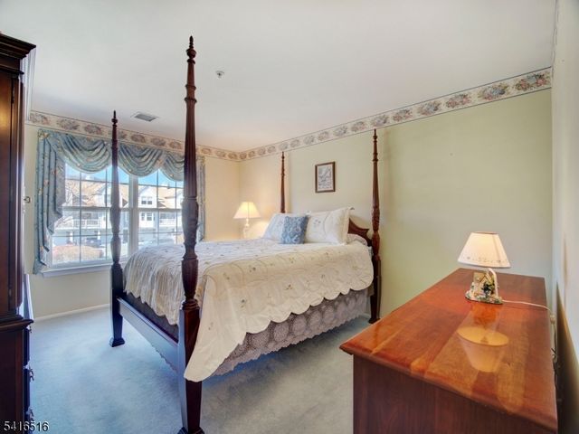 47 Autumn Ct, Roxbury Twp., NJ 07852