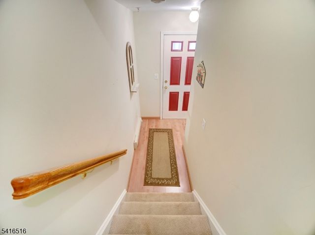 47 Autumn Ct, Roxbury Twp., NJ 07852