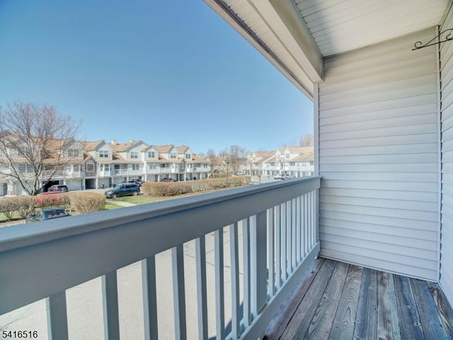 47 Autumn Ct, Roxbury Twp., NJ 07852