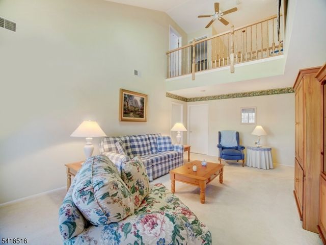 47 Autumn Ct, Roxbury Twp., NJ 07852