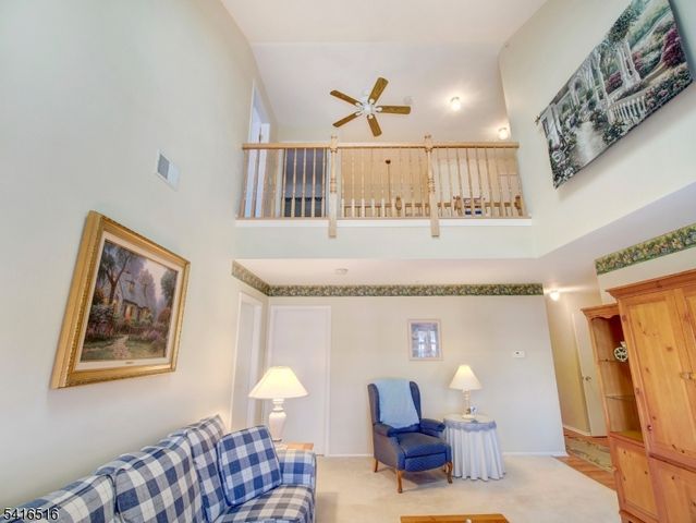47 Autumn Ct, Roxbury Twp., NJ 07852