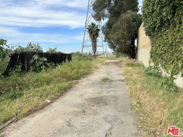 7700 Bangle Road, Downey, CA 90240