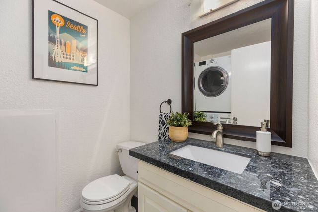 411 Cedar Ave S, Renton, WA 98057