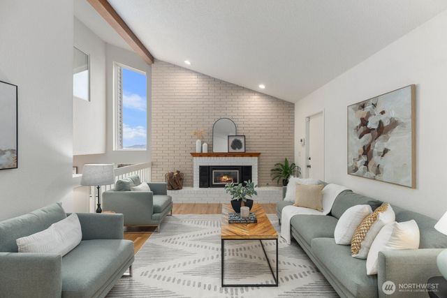 411 Cedar Ave S, Renton, WA 98057