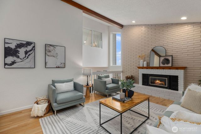 411 Cedar Ave S, Renton, WA 98057