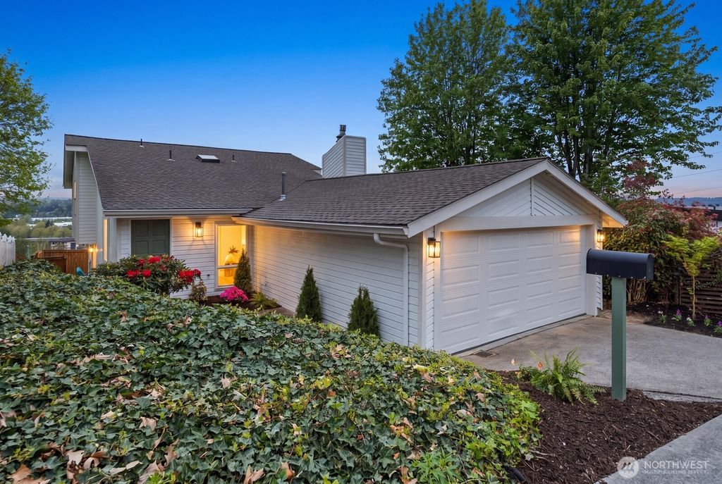 411 Cedar Ave S, Renton, WA 98057