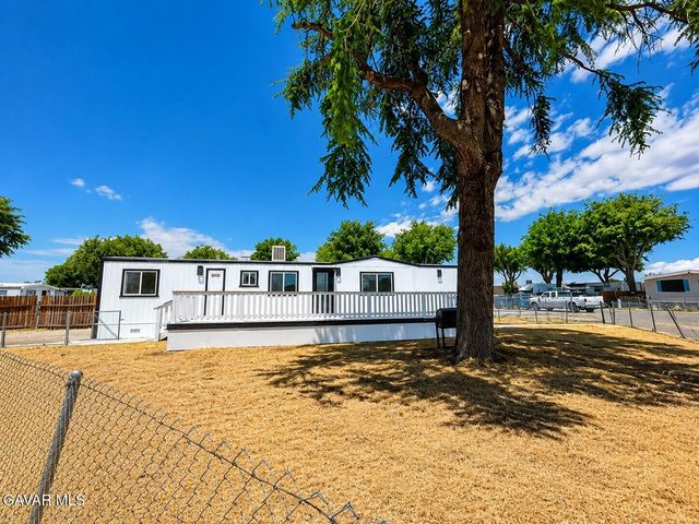 1617 E Avenue I 75, Lancaster, CA 93535