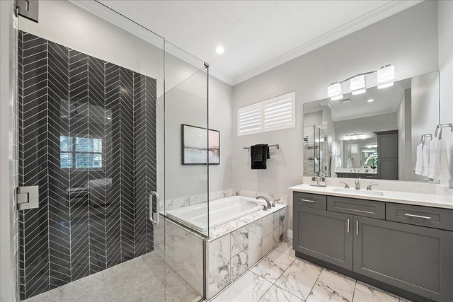 2207 WISTERIA STREET, Sarasota, FL 34239