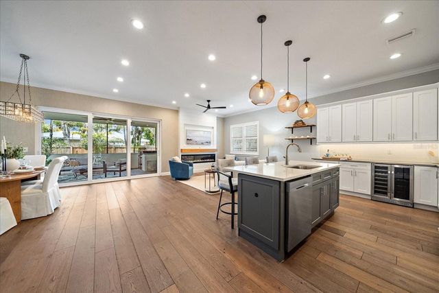 2207 WISTERIA STREET, Sarasota, FL 34239