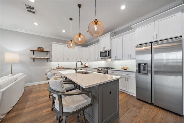 2207 WISTERIA STREET, Sarasota, FL 34239