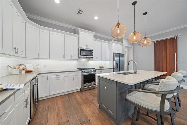 2207 WISTERIA STREET, Sarasota, FL 34239