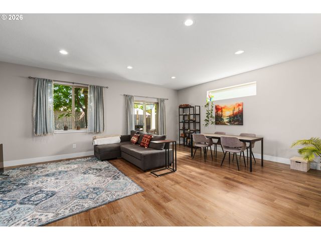 1822 E 33RD St A, Vancouver, WA 98663