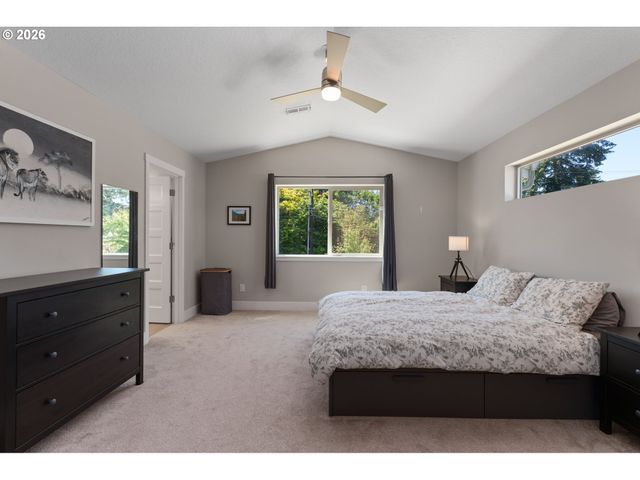 1822 E 33RD St A, Vancouver, WA 98663