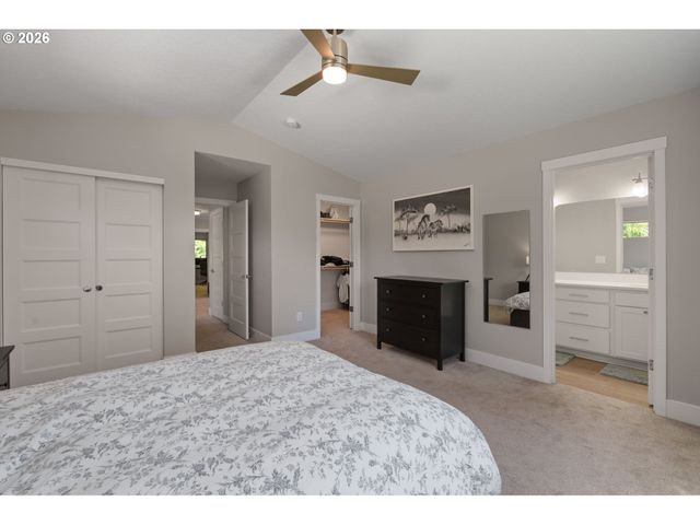 1822 E 33RD St A, Vancouver, WA 98663