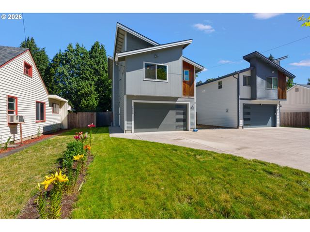 1822 E 33RD St A, Vancouver, WA 98663