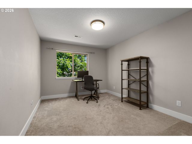 1822 E 33RD St A, Vancouver, WA 98663