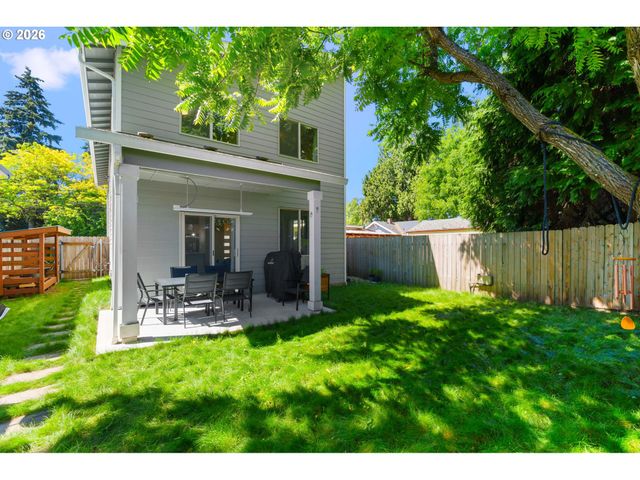 1822 E 33RD St A, Vancouver, WA 98663