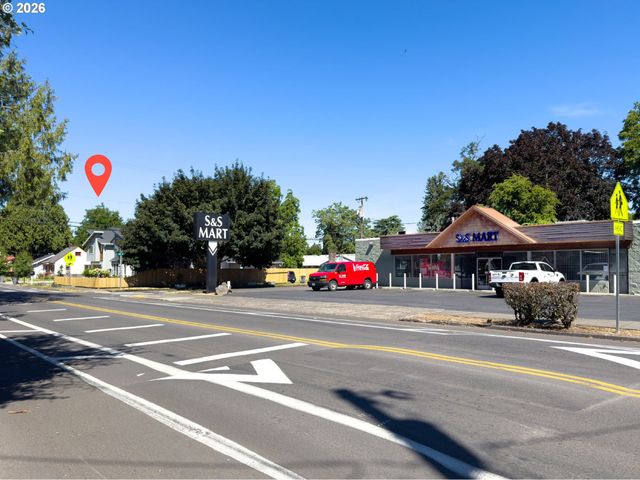 1822 E 33RD St A, Vancouver, WA 98663