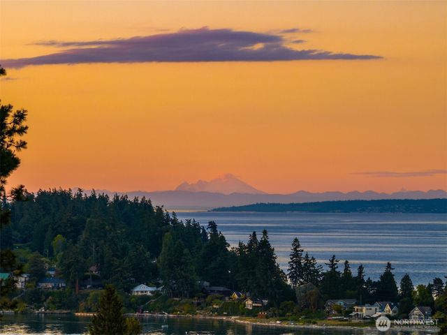 10793 NE Bill Point Drive, Bainbridge Island, WA 98110