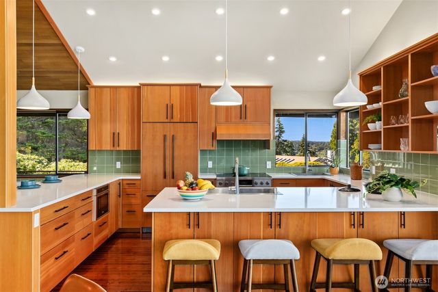 10793 NE Bill Point Drive, Bainbridge Island, WA 98110