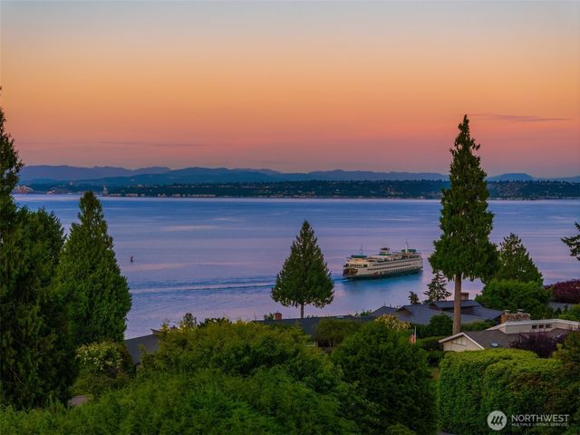 10793 NE Bill Point Drive, Bainbridge Island, WA 98110