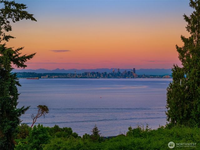 10793 NE Bill Point Drive, Bainbridge Island, WA 98110