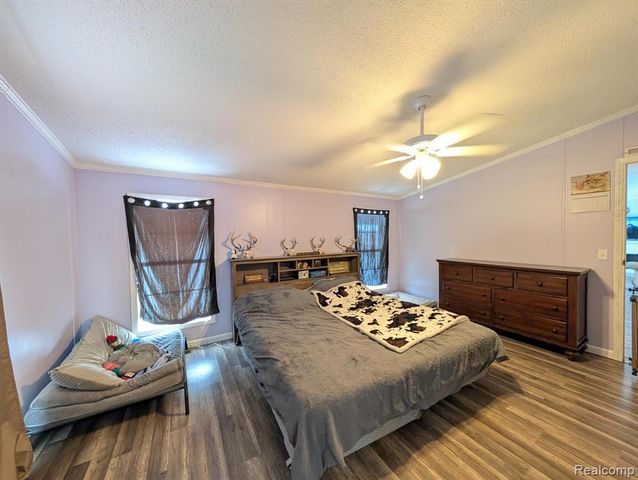 11362 N Lake Drive, Fenton, MI 48430