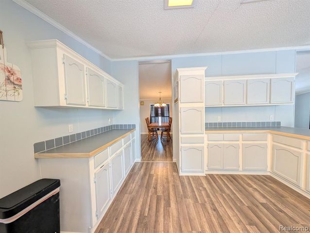 11362 N Lake Drive, Fenton, MI 48430