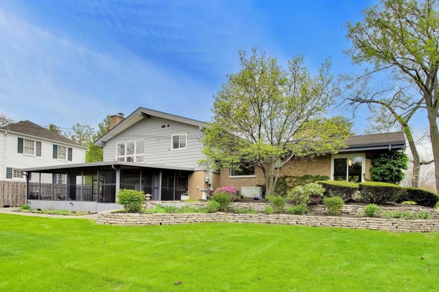 360 S Prospect Avenue, Elmhurst, IL 60126