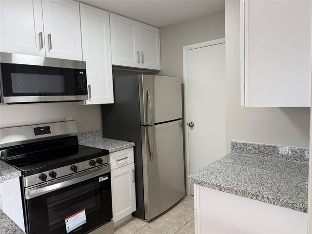 13902 Buckingham Drive B, Tomball, TX 77375
